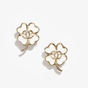 Chanel 2025 Spring-Summer white clover Flower light gold Stud Earrings